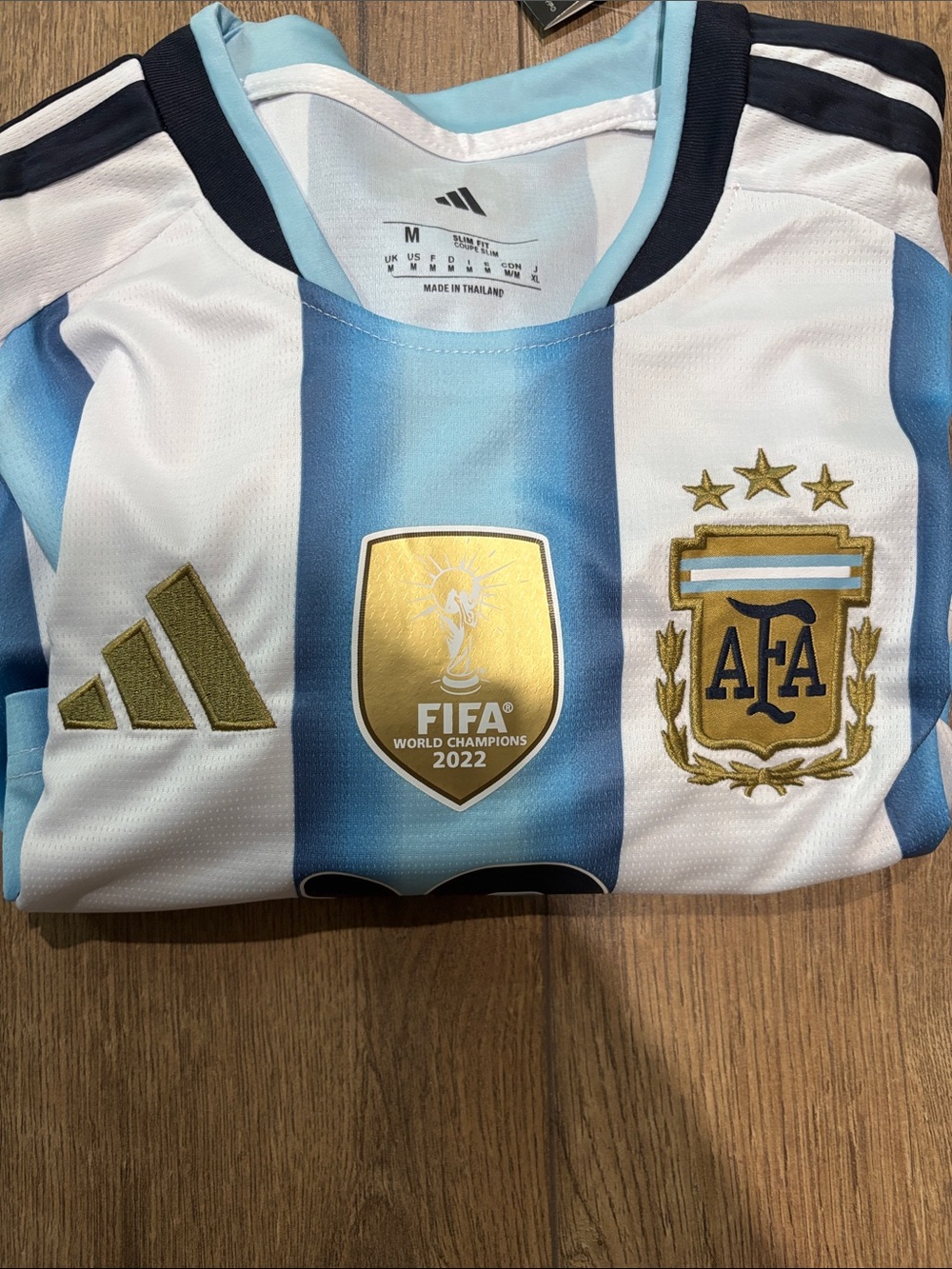 MESSI Jersey - Picture 6 of 6